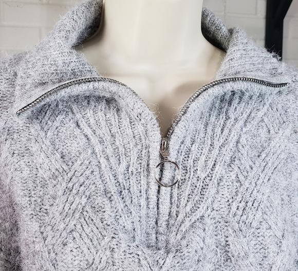 BKE Grey Quarter Zip Mock Neck Eyelash Sweater size Xtra Small - Picture 4 of 9